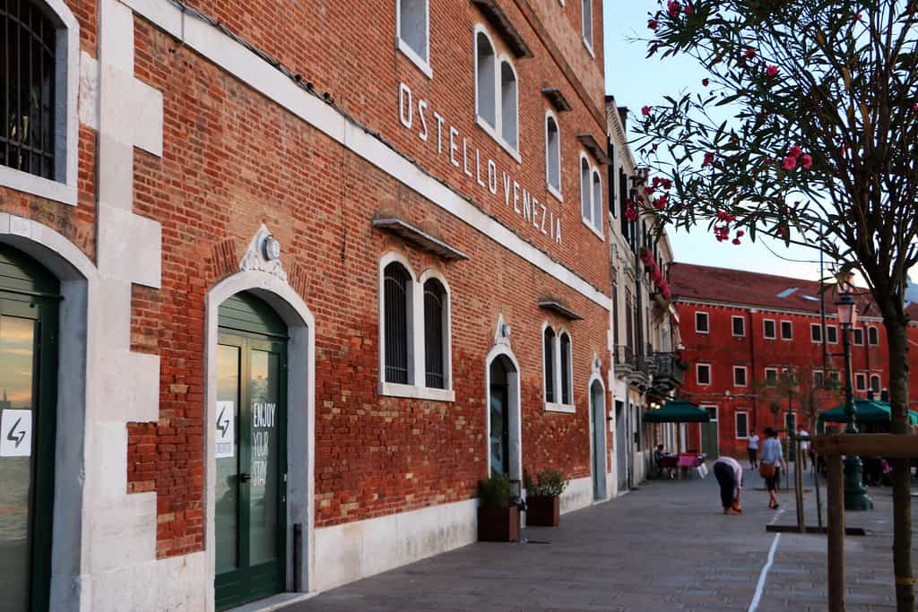 RUSTIC VENETIAN CHARM AT GENERATOR HOSTEL