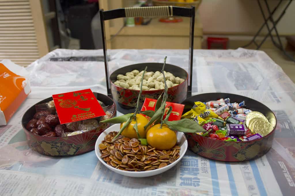 LAI SEE…LAI DO? 12 TIPS FOR GIVING AND RECEIVING RED ENVELOPES