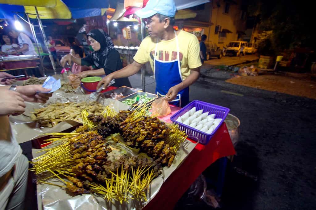 MALAYSIA IS FOR FOODIES!