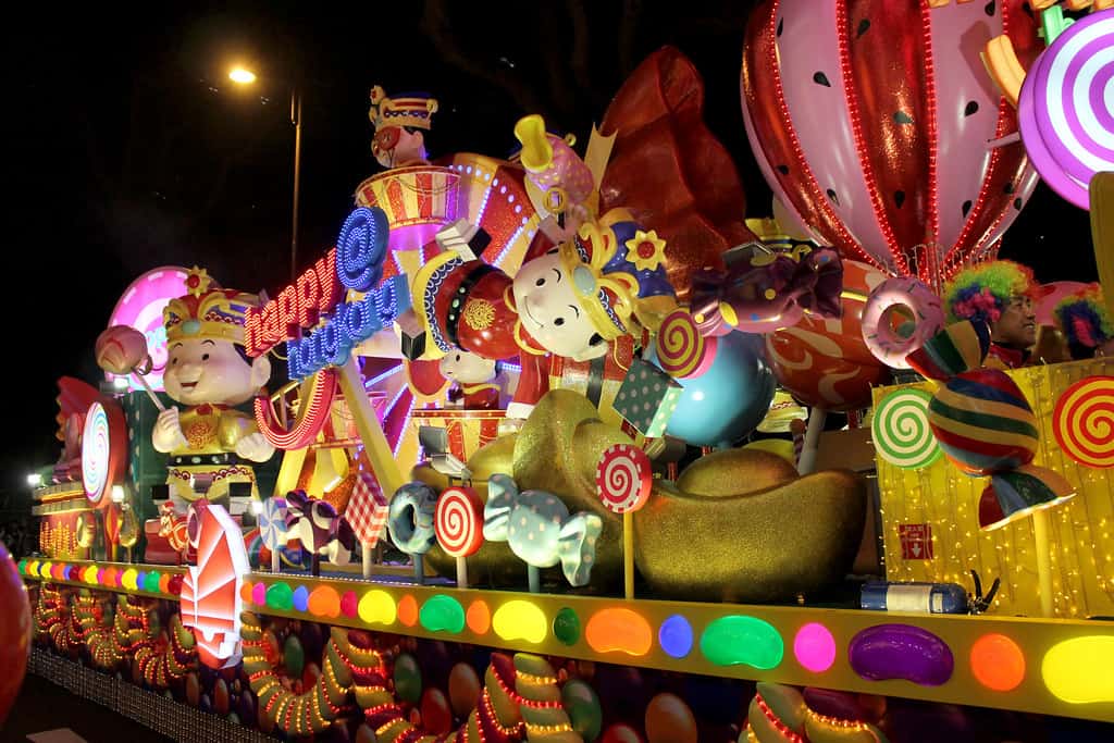 7 TIPS FOR WATCHING THE CATHAY PACIFIC CHINESE NEW YEAR NIGHT PARADE
