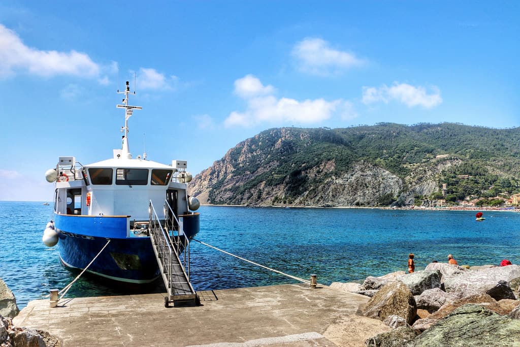 THE COLORFUL WORLD OF CINQUE TERRE