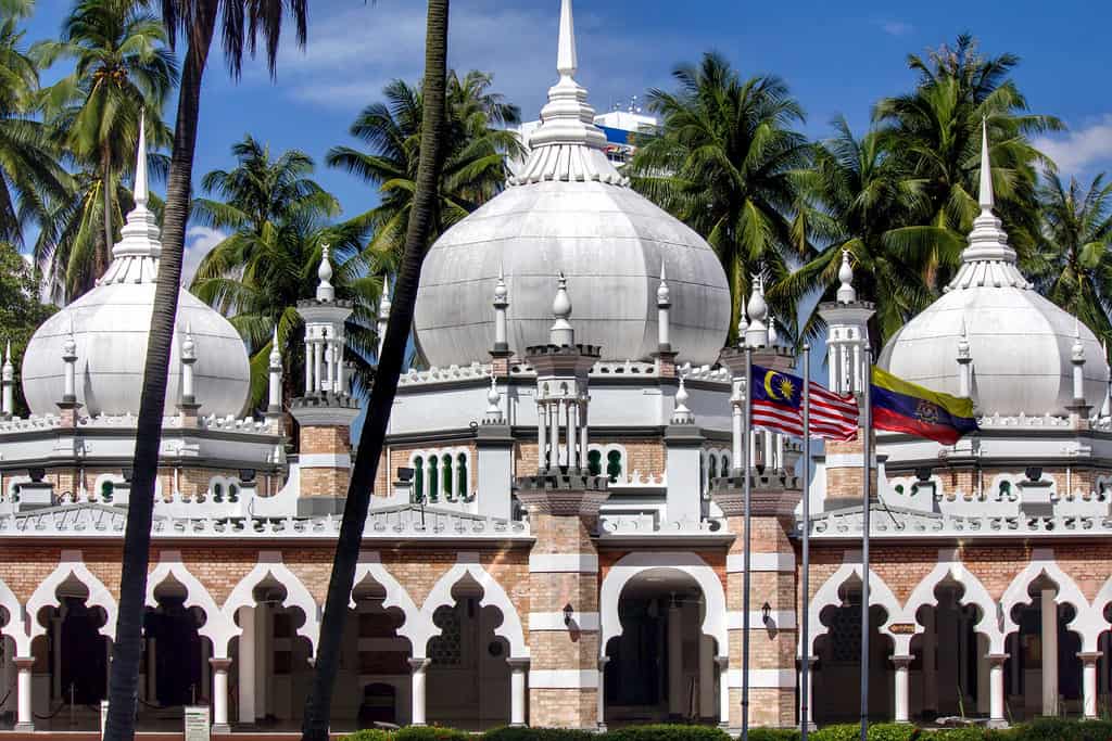 Малайзия 2014. Куала-Лумпур Малайзия мечеть. Мечеть Джамек. Куала-Лумпур Малайзия синагоги. Мечеть Джамек самая Старая в Куале Лумпур.