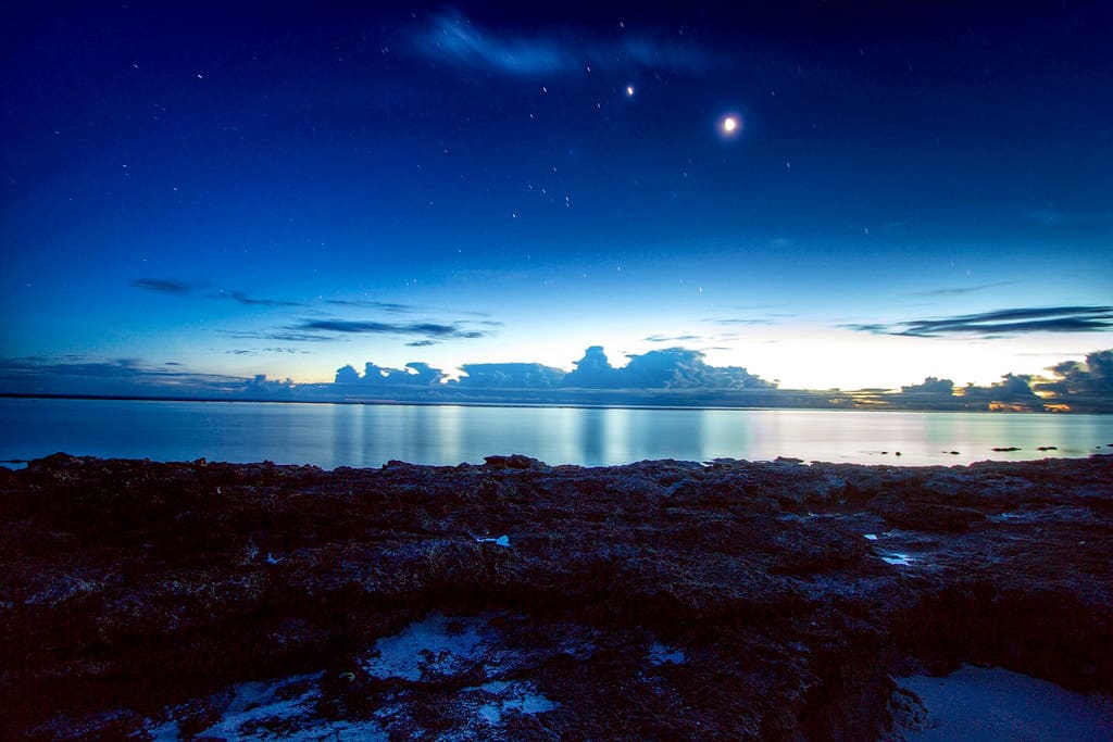 FOTO FRIDAY: ROCK POOLS IN THE MALDIVES