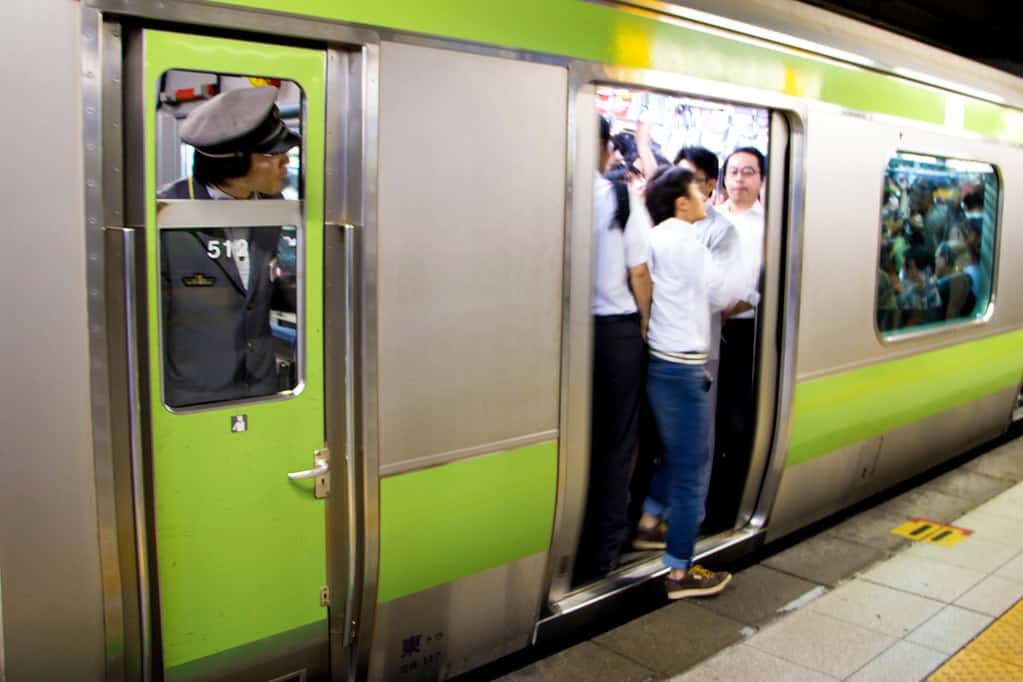FOTO FRIDAY: THE YAMANOTE LINE IN TOKYO