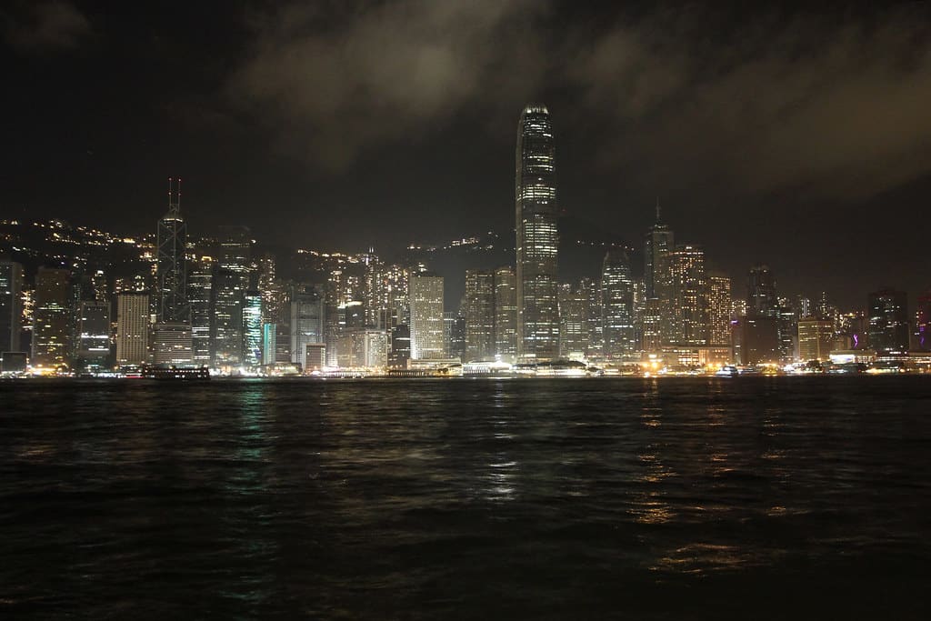 FOTO FRIDAY: EARTH HOUR IN HONG KONG