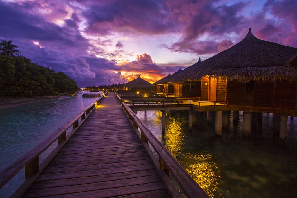 FOTO FRIDAY: SUNRISE OVER THE WATER VILLAS