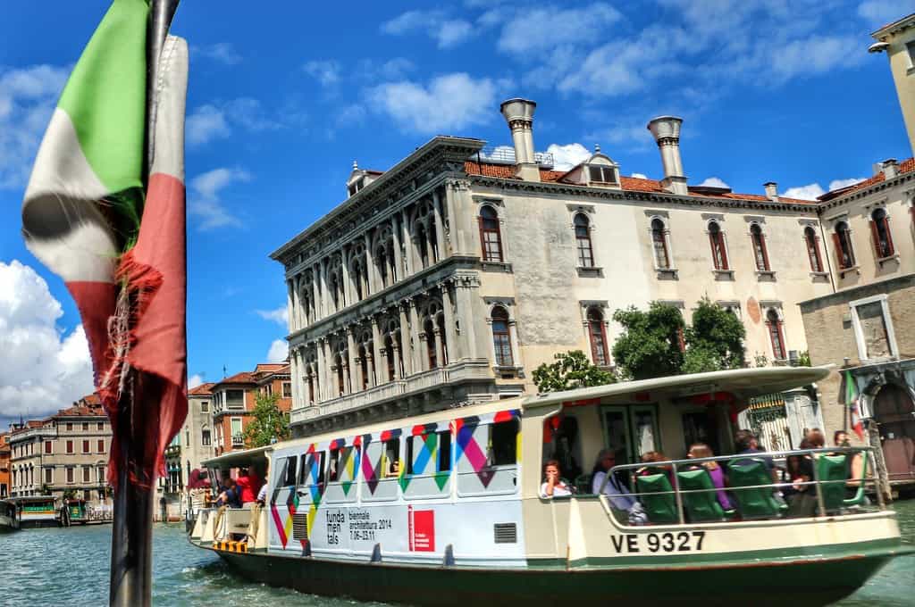 GIRLS’ GUIDE TO VENICE