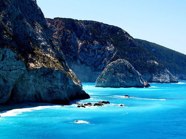 EXPLORE GREEK ISLANDS COST EFFECTIVE WAYS