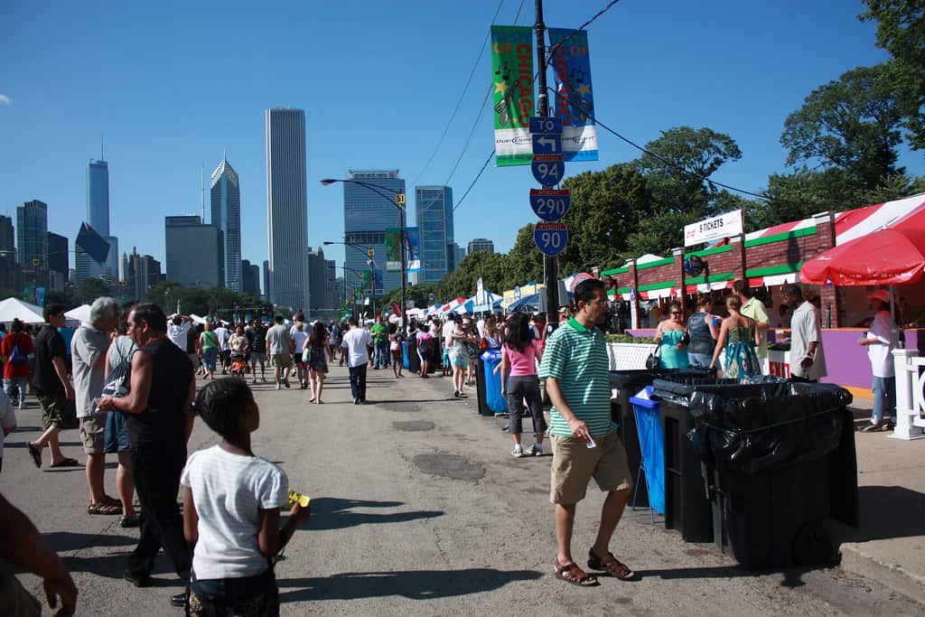 AN INSIDER’S GUIDE TO THE TASTE OF CHICAGO