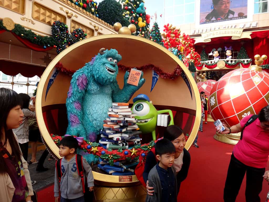 EXPERIENCE THE MAGIC OF WINTER IN HONG KONG