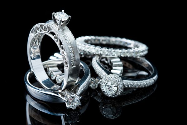 What to Look for When Choosing an Engagement Ring in Dallas, TX