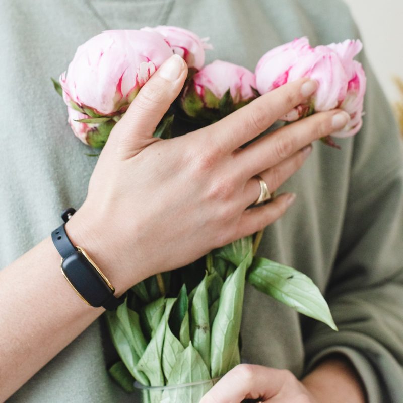 A Guide To The Best Long Distance Bracelets Out There