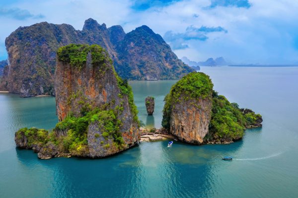 5 Reasons Why Chartering a Yacht in Thailand is the Ultimate Vacation Experience